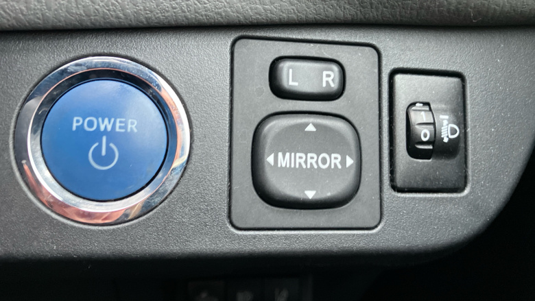 Toyota Yaris 1.5 Hybrid Icon Tech 5dr CVT Hybrid Hatchback